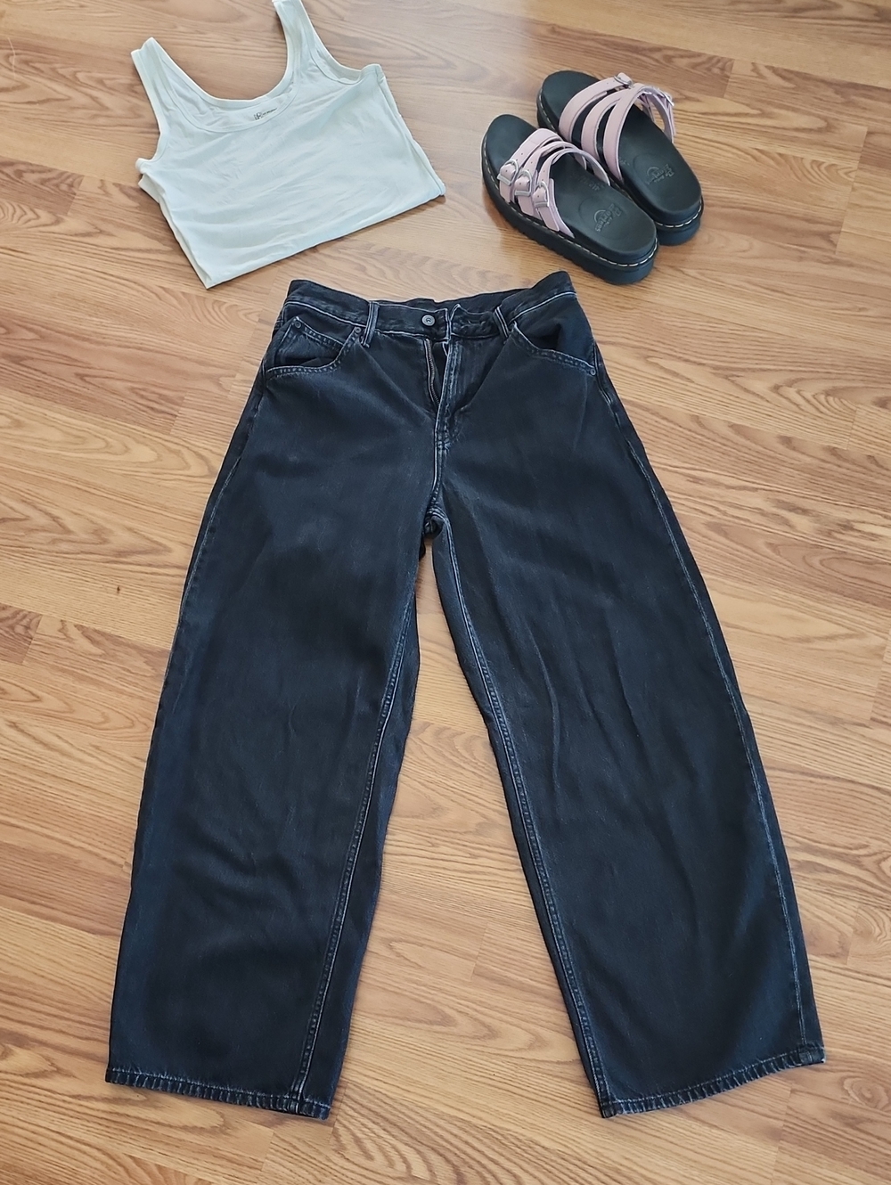 Uniqlo Womens Black Relaxed Wide-Leg Jeans